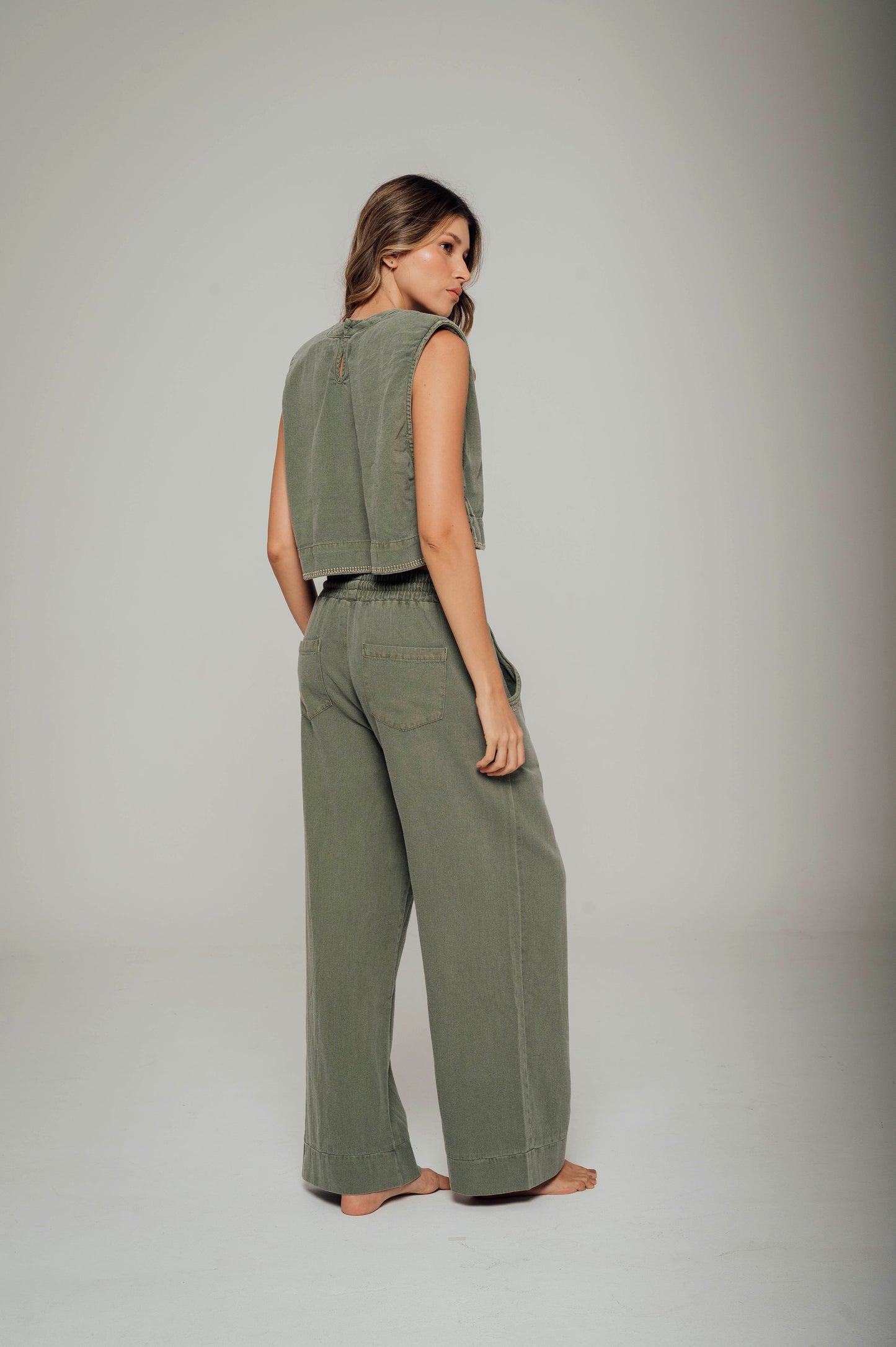 Pantalon silueta ancha con pretina enresortada Bermeo