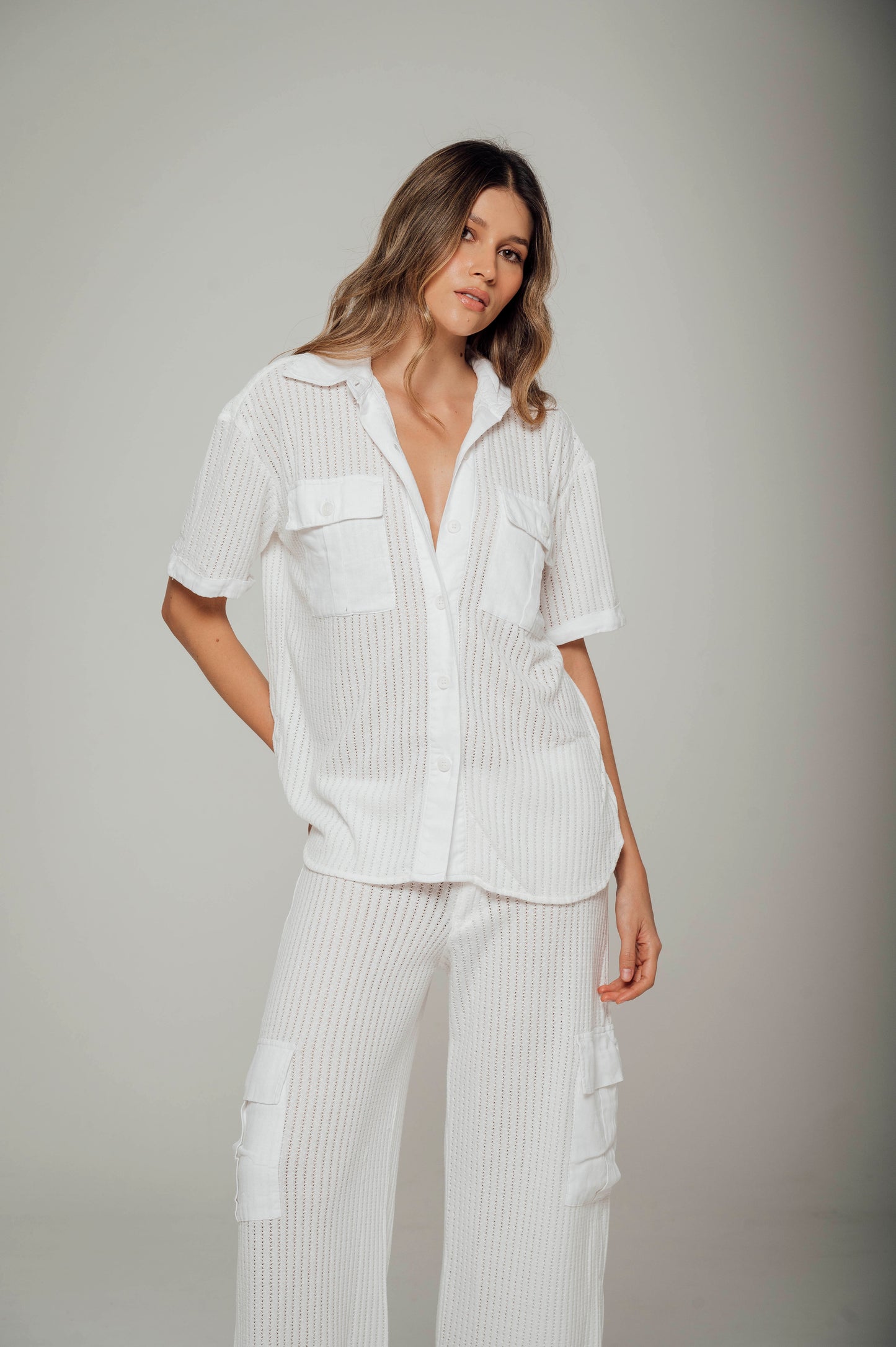 Camisa tejida de botones con apliques en lino Ibiza