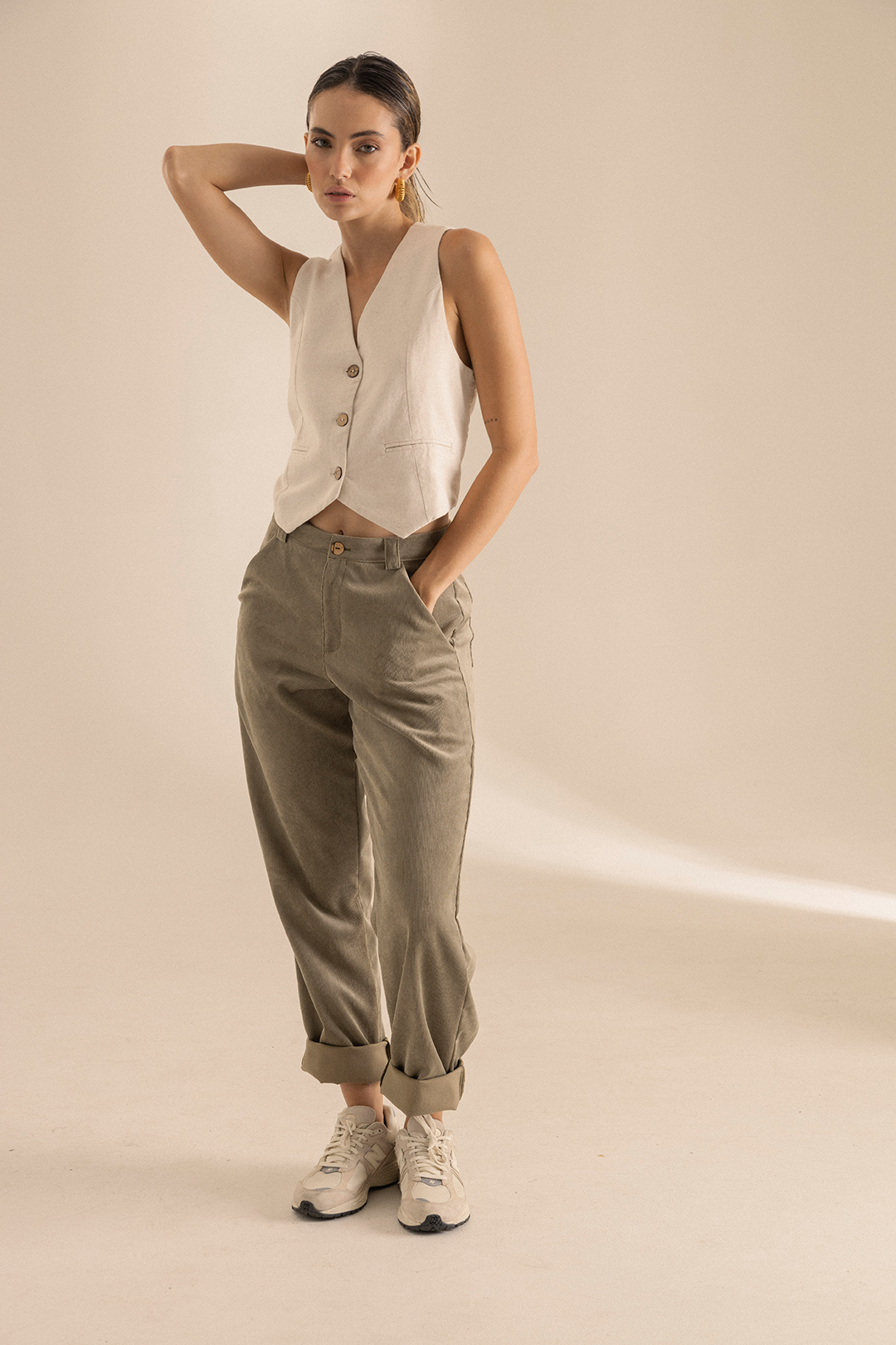 Pantalon bris bota recta con bolsillos en costados Egeo