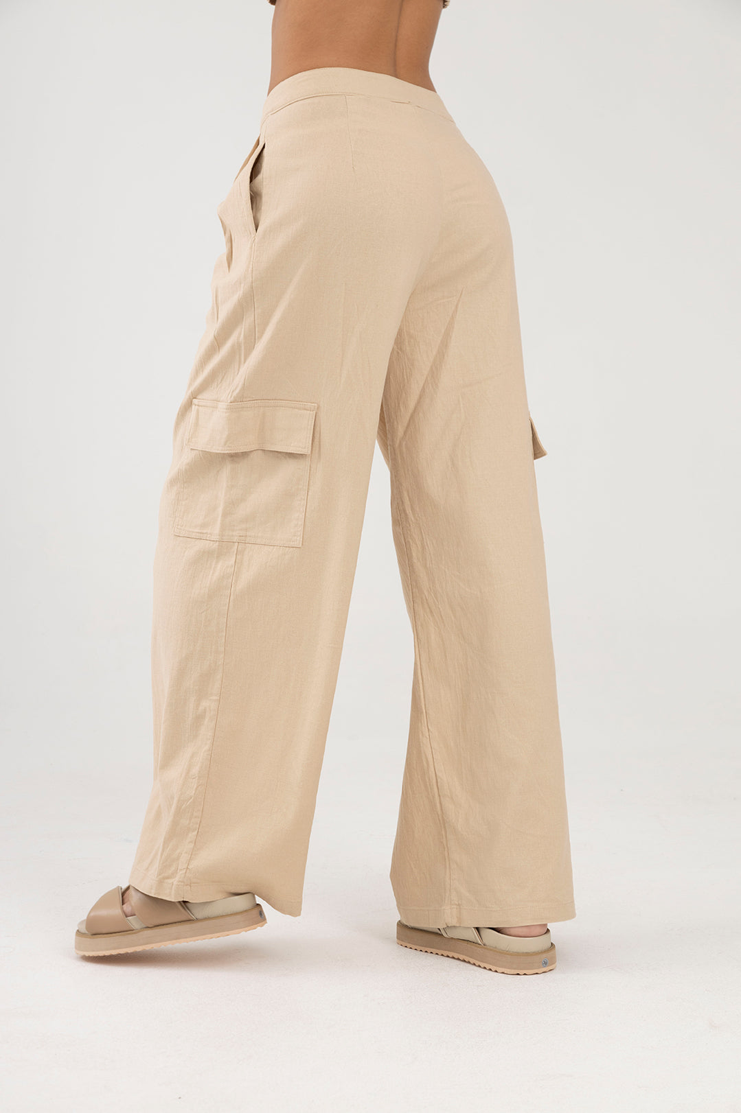 Pantalon beige silueta palazzo Amar