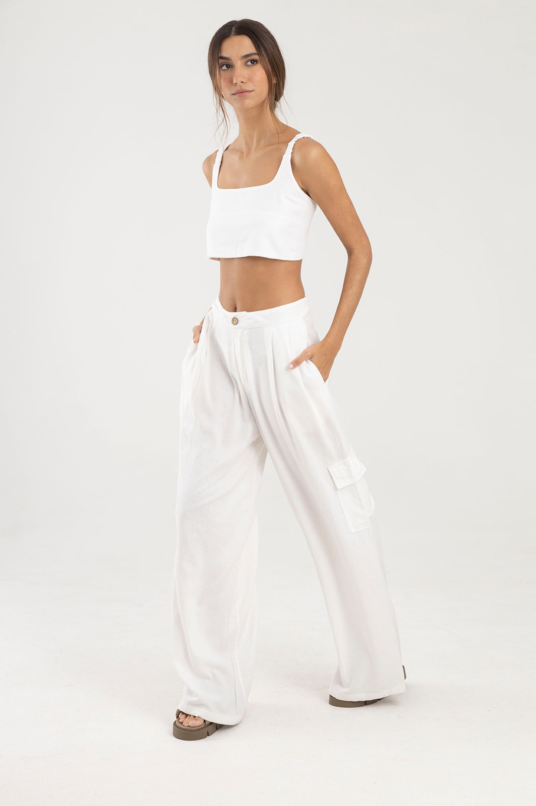 Pantalon blanco silueta palazzo Amar