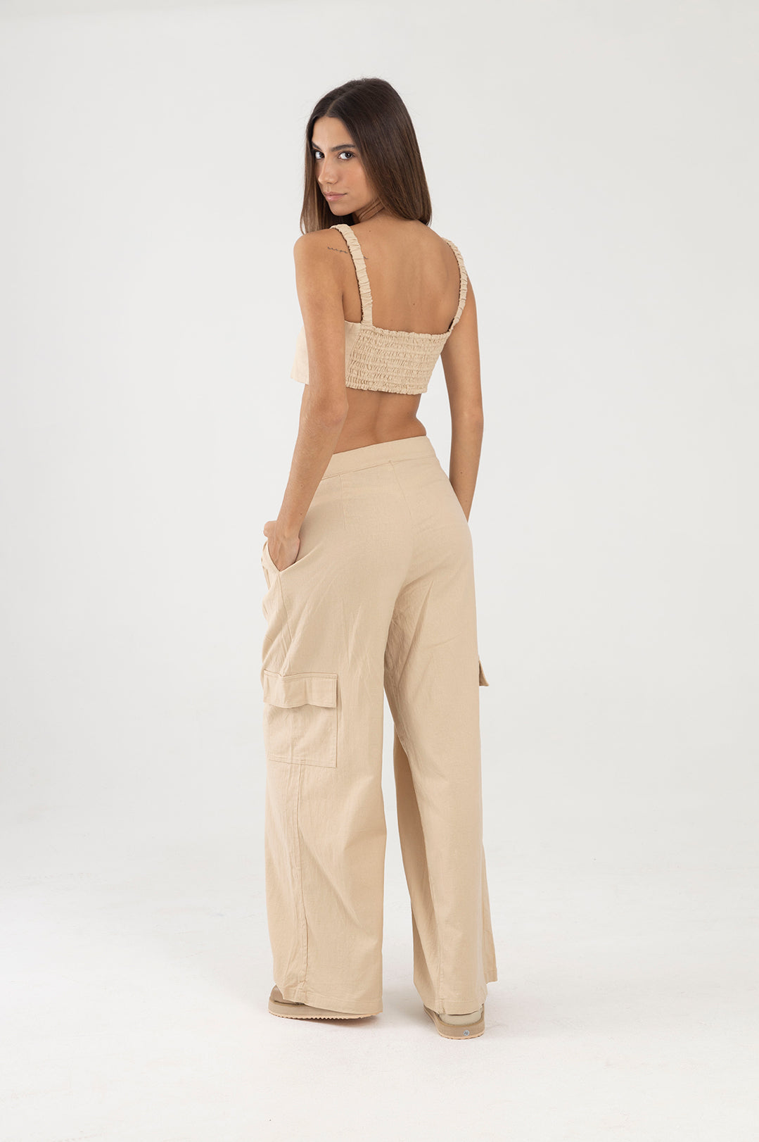 Pantalon beige silueta palazzo Amar