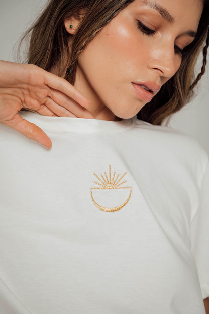Camiseta en algodón PYMA con bordado delantero y posterior Sol