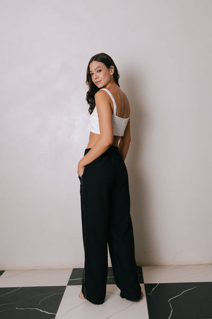 Pantalón negro, silueta recta con pretina elástica Marea