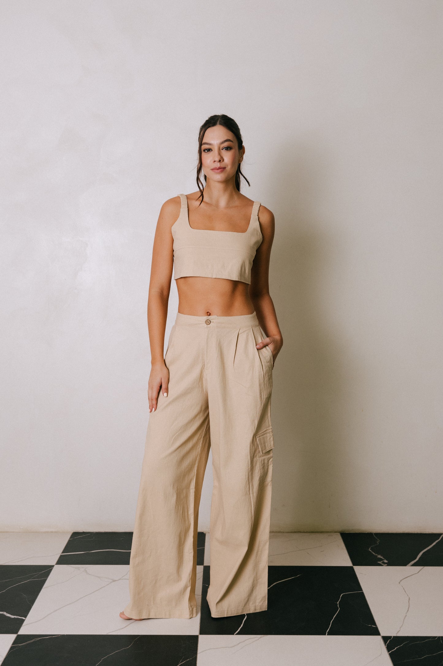 Pantalon beige silueta palazzo Amar