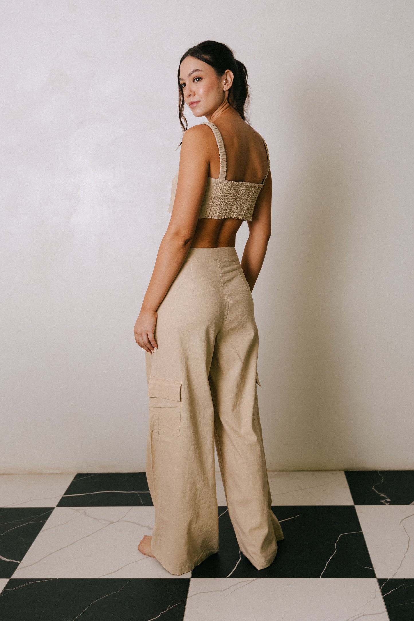 Pantalon beige silueta palazzo Amar